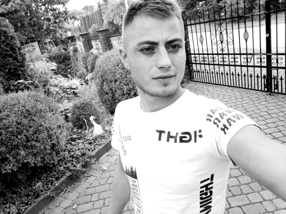  23798631  Arsen, 26 ,    Sosnowiec
