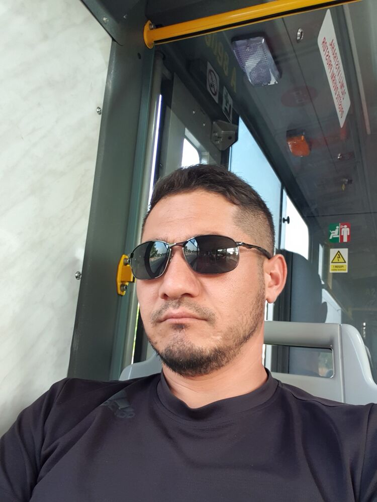  Praha,   , 37 ,   ,   