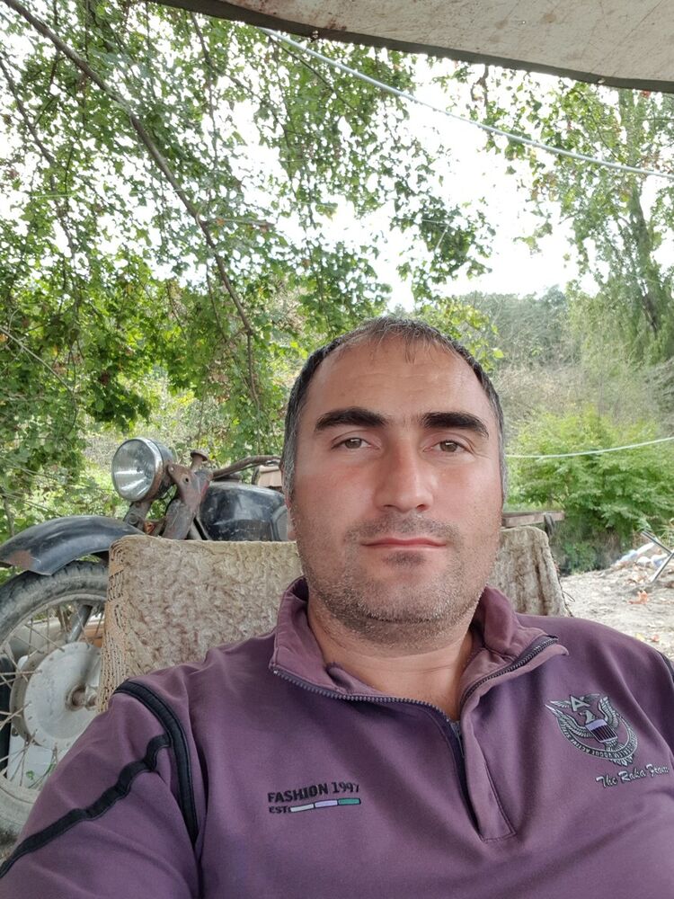  15489521  Zamir, 40 ,    