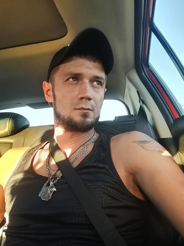  20967891  , 37 ,    