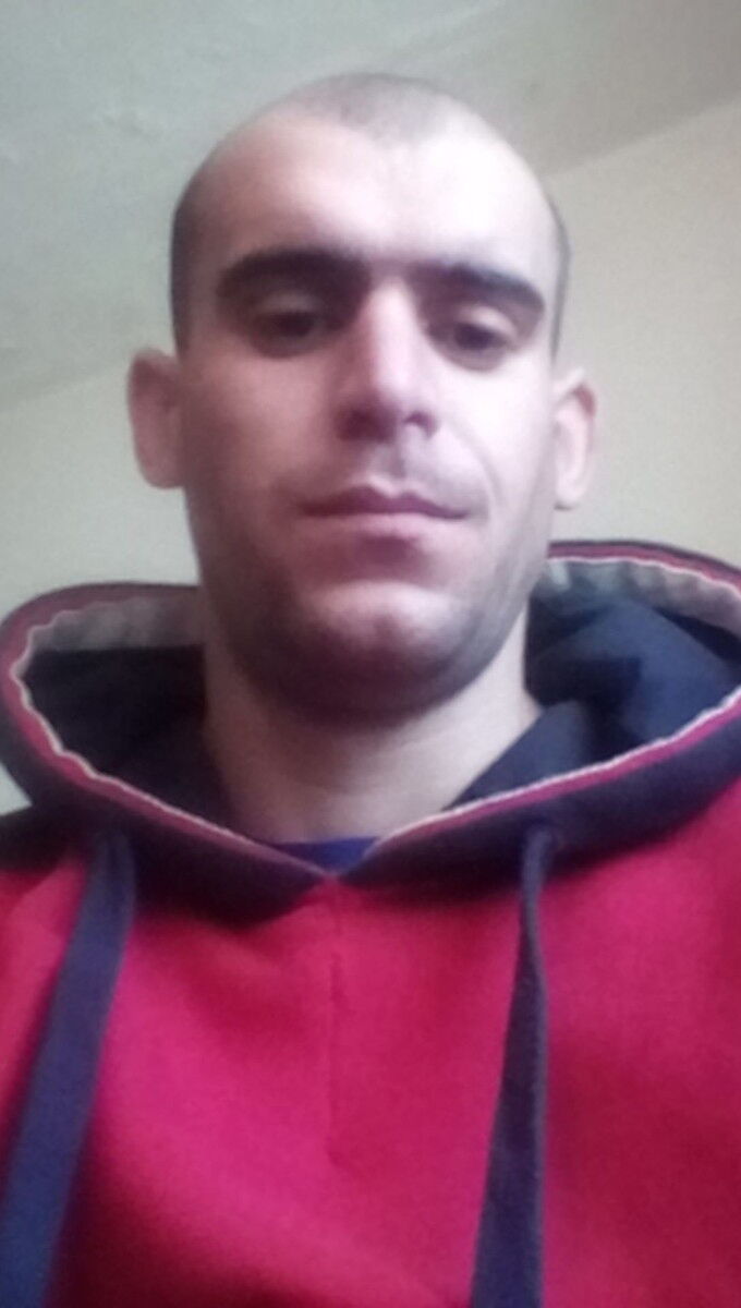 -,   Ryslan, 33 ,   