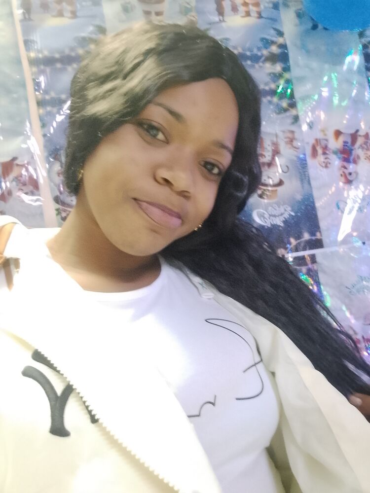  51327701  Marina, 19 ,    