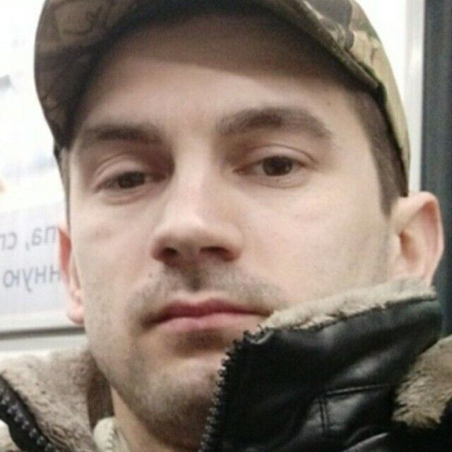  29779421  Andrew, 37 ,    -