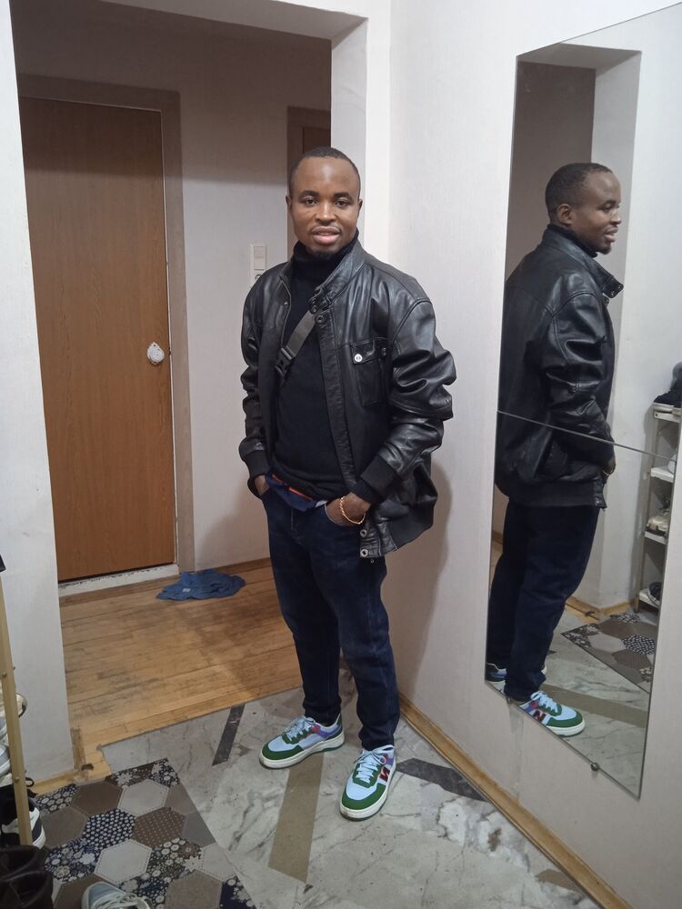  49253781  Jasper, 34 ,    