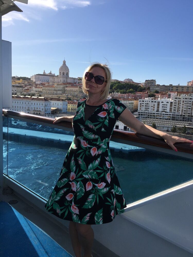  16851071  Mary, 47 ,    