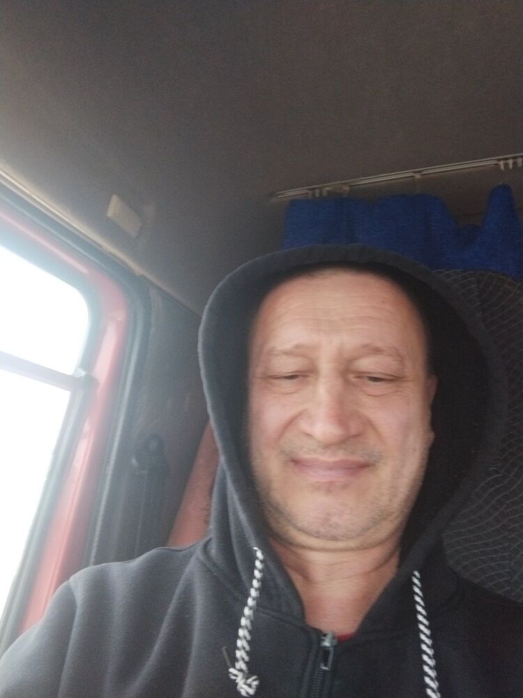  37844621   , 61 ,    