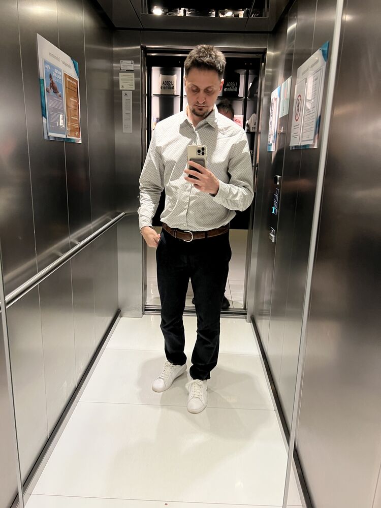  51060791  Alex, 42 ,    