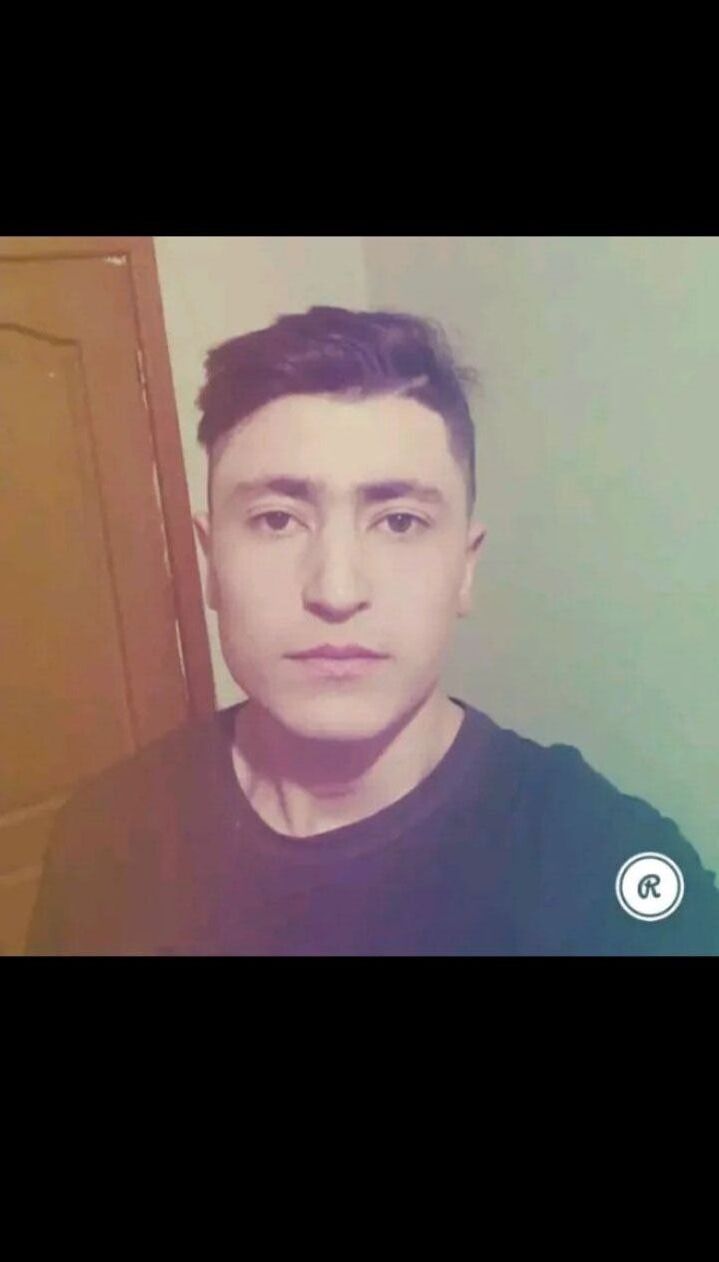  28749311  Alexei, 29 ,    