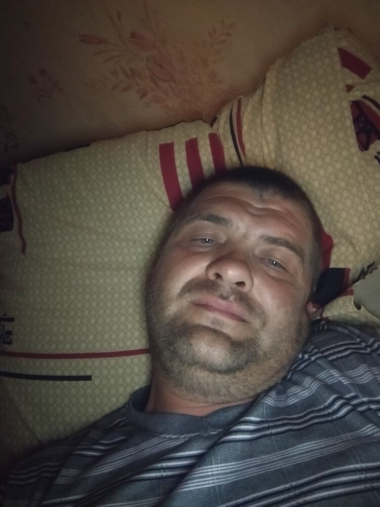  27344971  Smail, 41 ,    