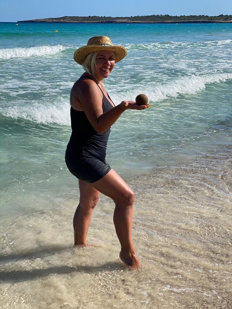  Eskilstuna,   Anita, 49 ,   ,   , c 