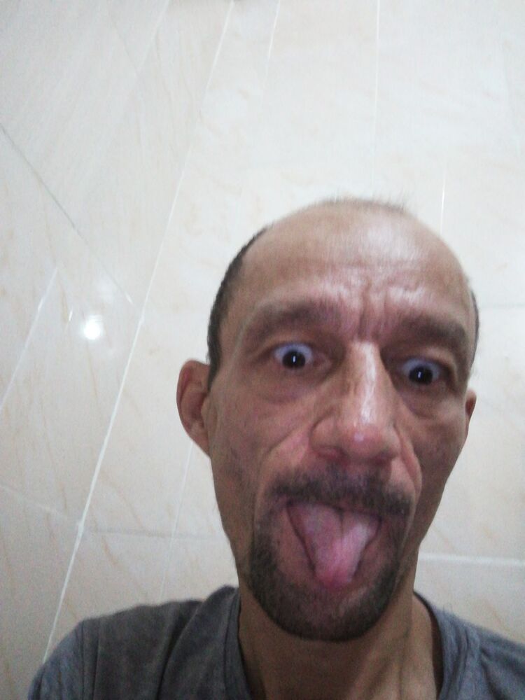  18142331  , 51 ,    