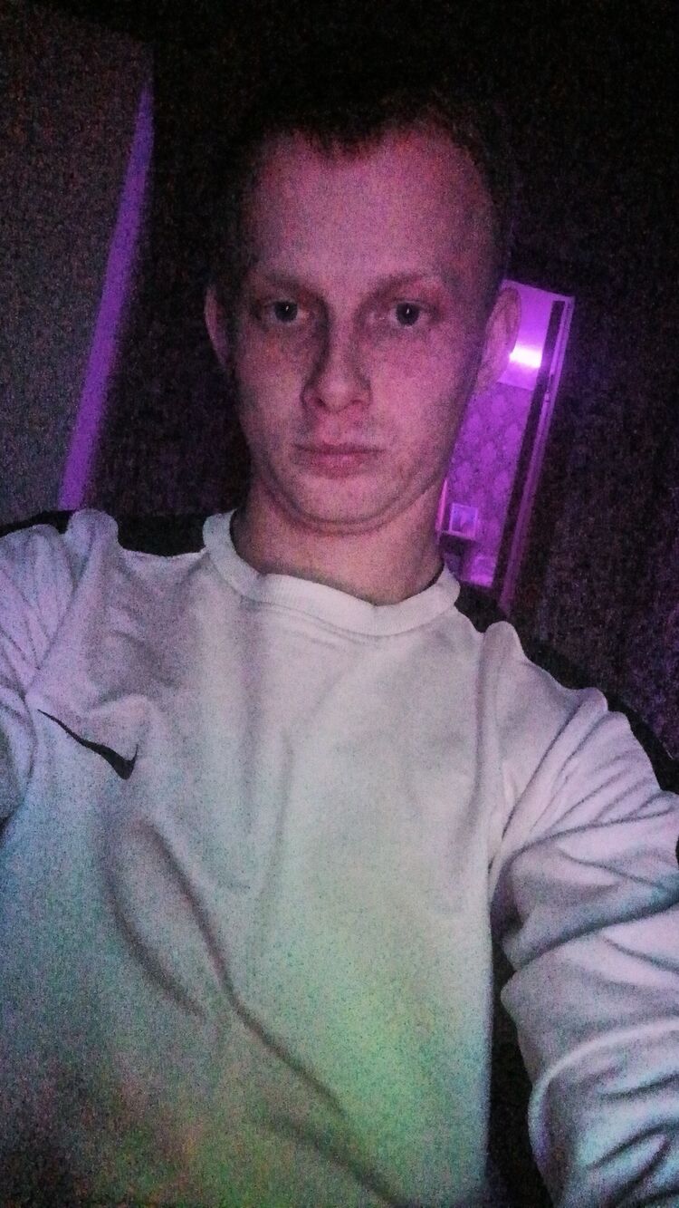  54524001  Vladimir, 26 ,    