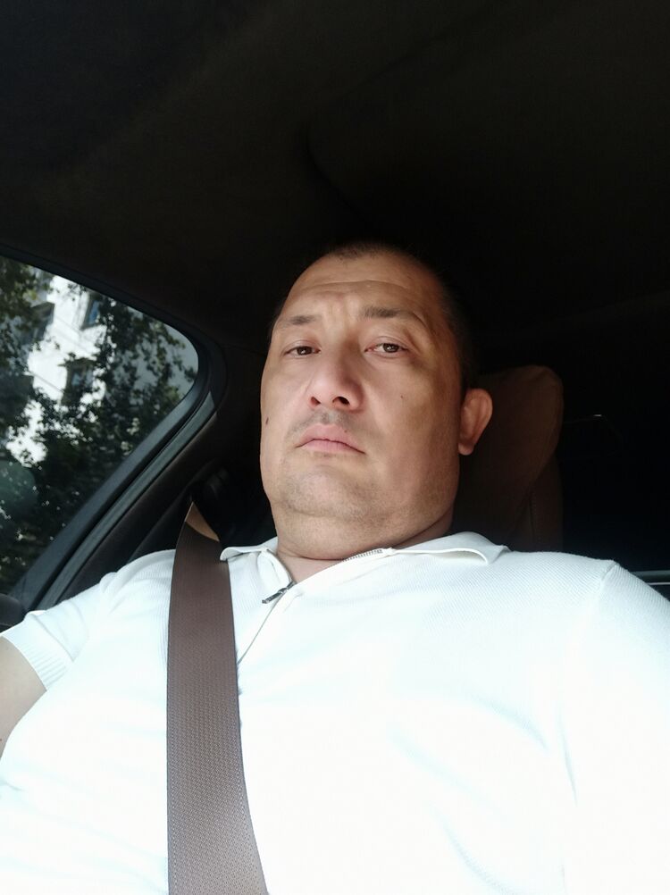  36902991  Nozim, 43 ,    