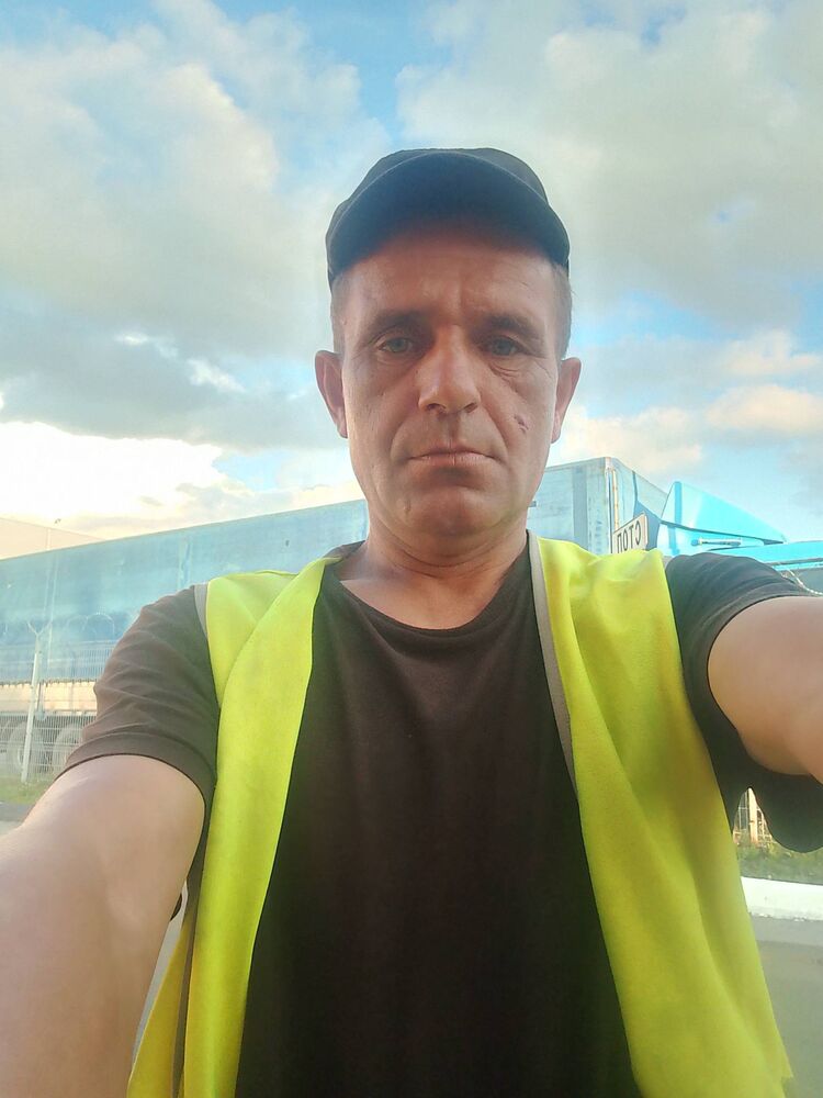  48239041  , 44 ,    