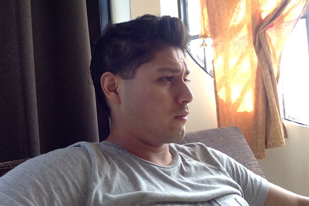  -,   Luis, 32 ,   ,   , c , 