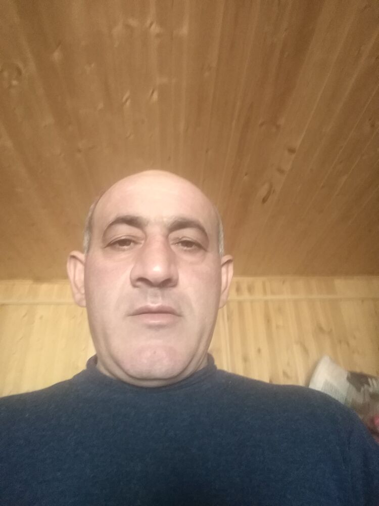  ,   Levon, 48 ,   ,   
