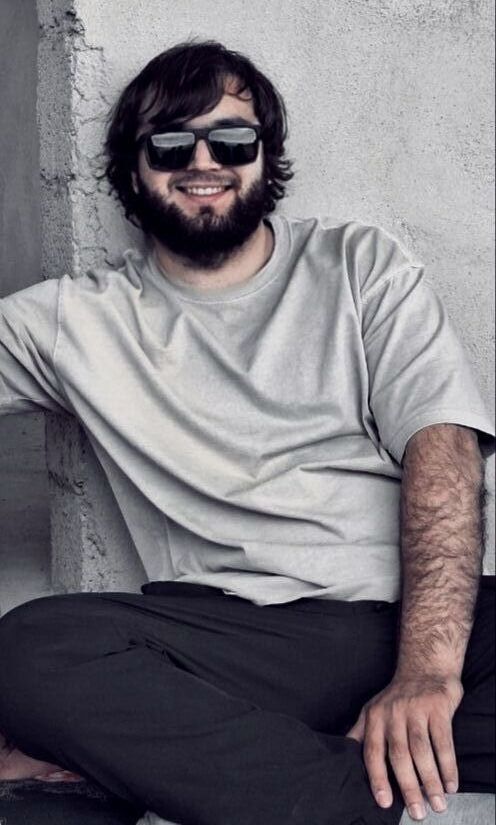  54204741  Firdavs, 31 ,    