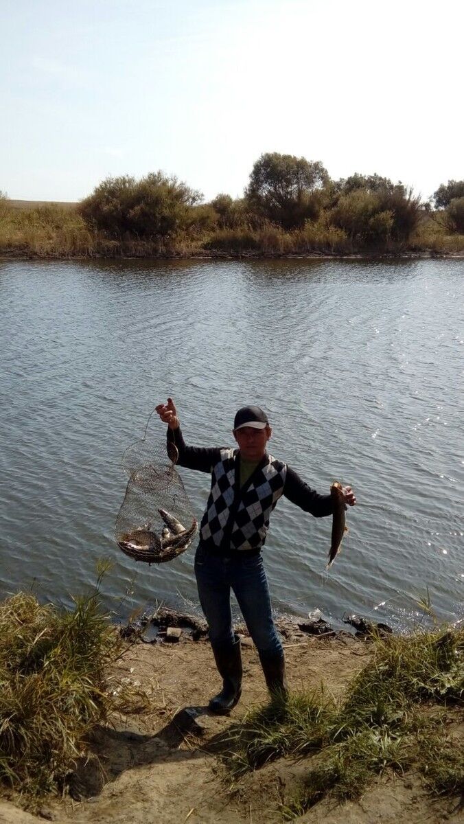  ,   Dancho, 35 ,   