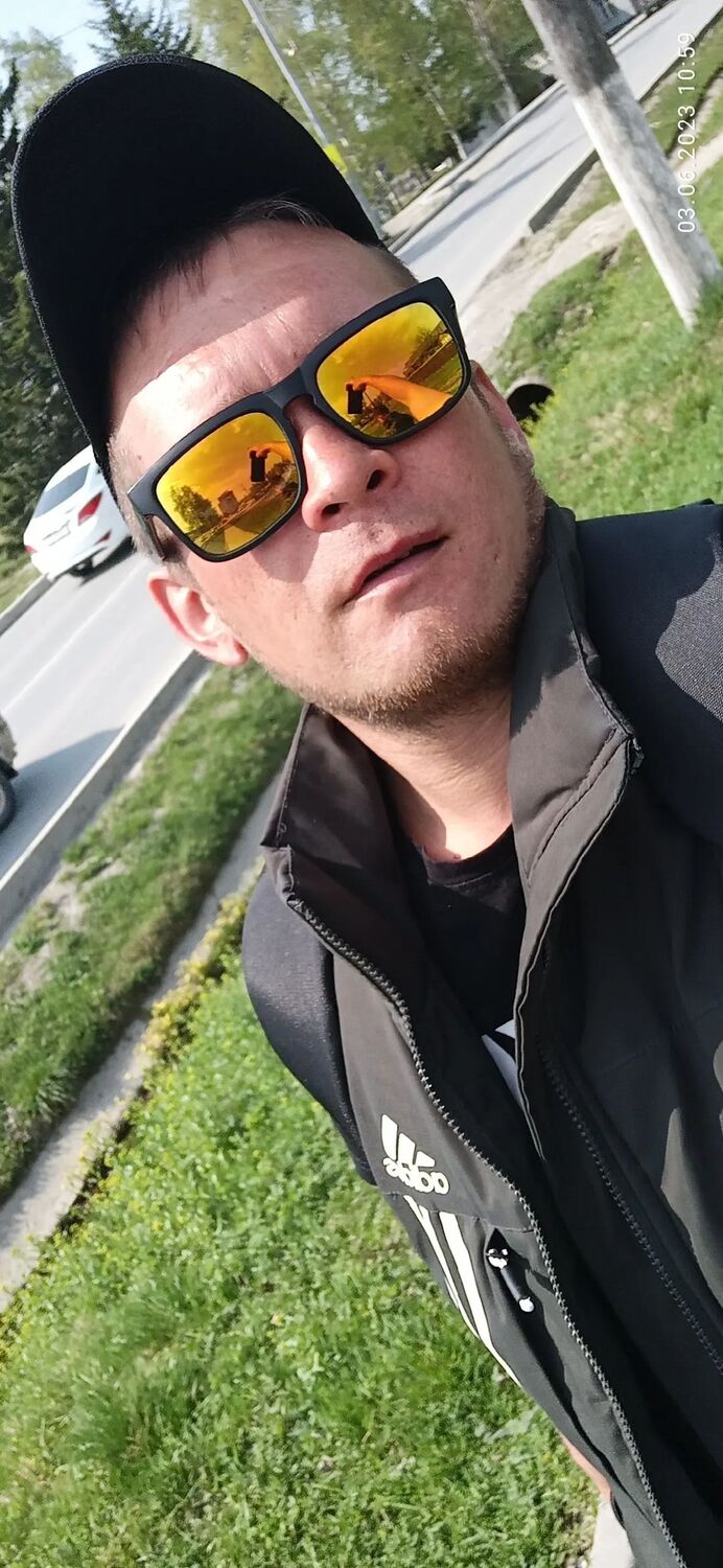  52871141  Alexander, 36 ,    