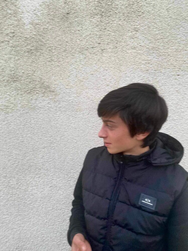  42594291  Saba, 23 ,    