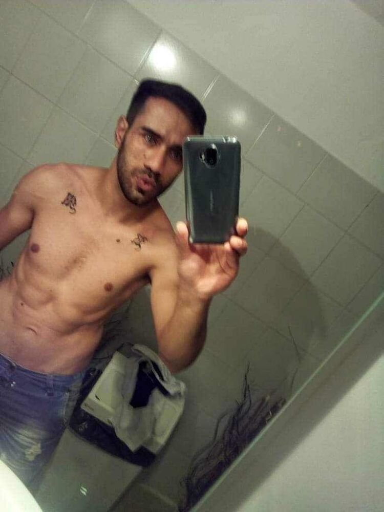  43992491  Robert, 35 ,    Monchengladbach