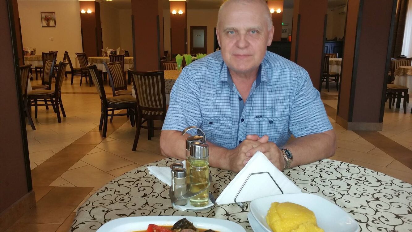  54710541  , 66 ,    Sint-Truiden