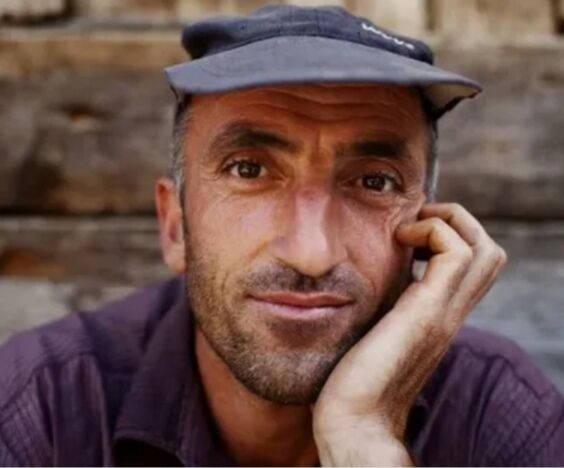  50544671  Robert, 28 ,    --