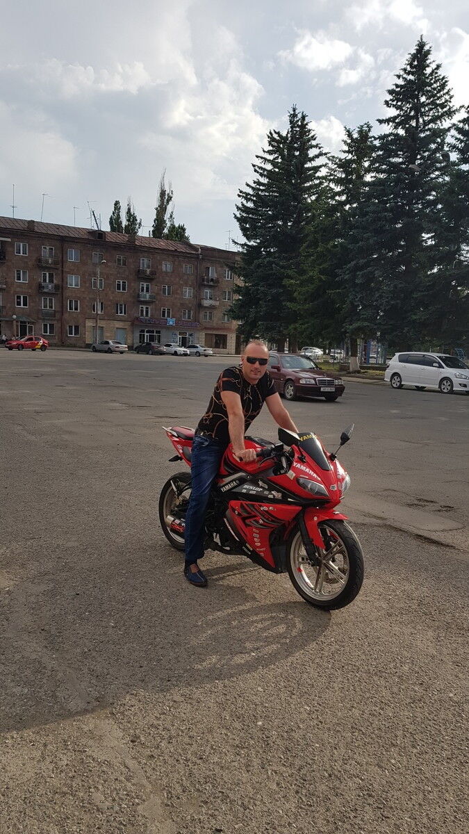  18492101  ARTYOM, 35 ,    