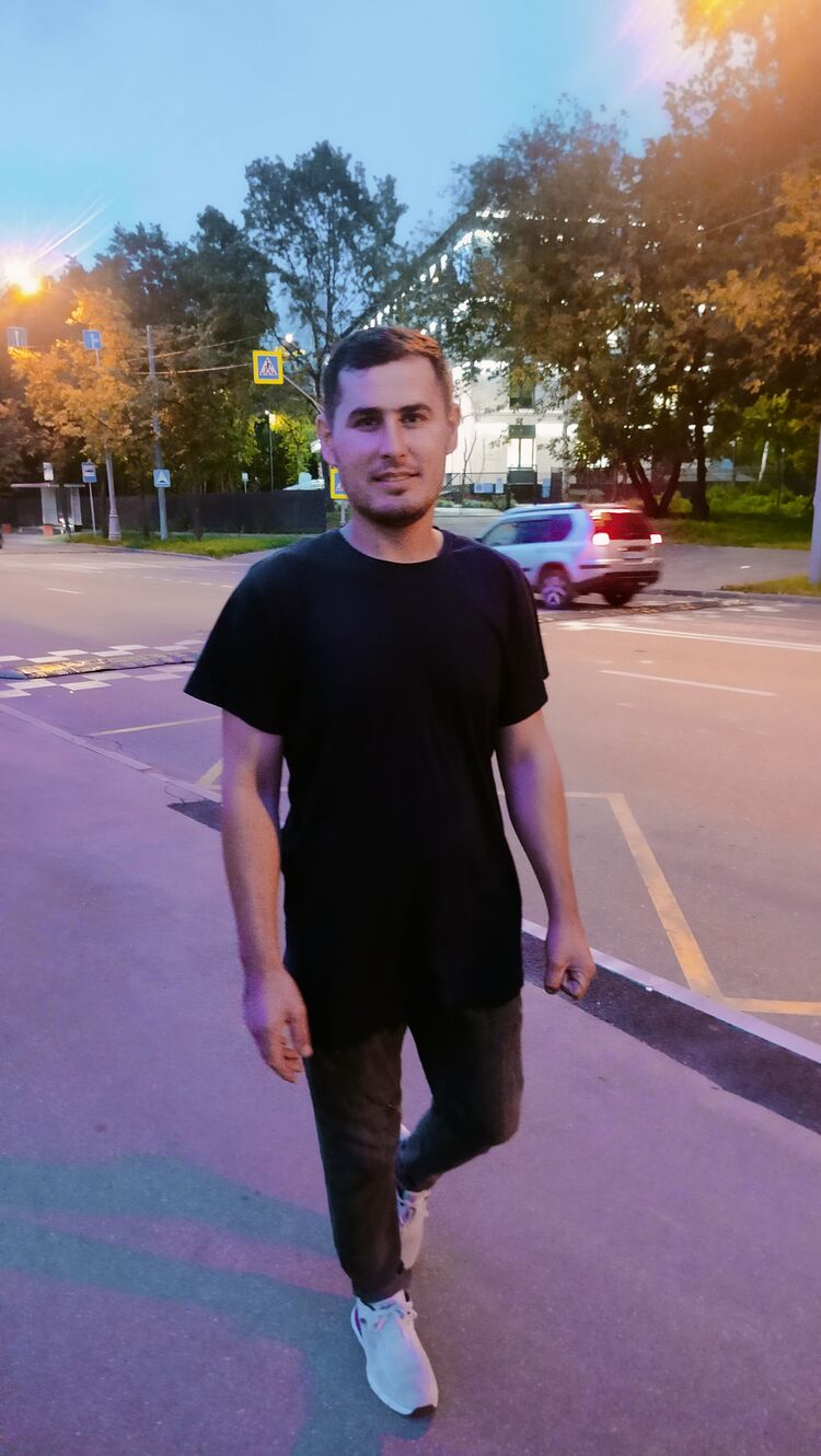  ,   Senior, 28 ,   ,   