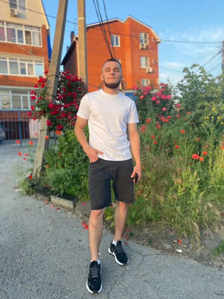  38362801  Ruslan, 27 ,    --