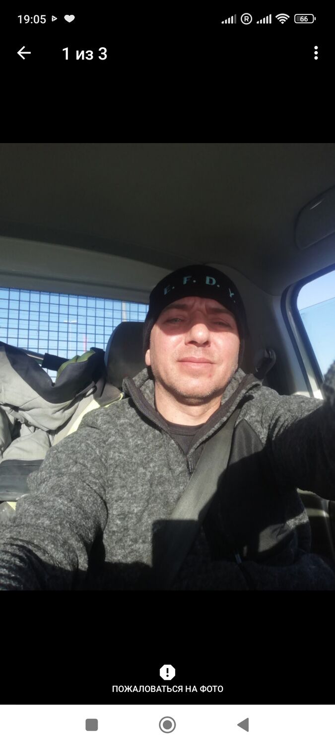  ,   Dmitrijs, 49 ,   ,   