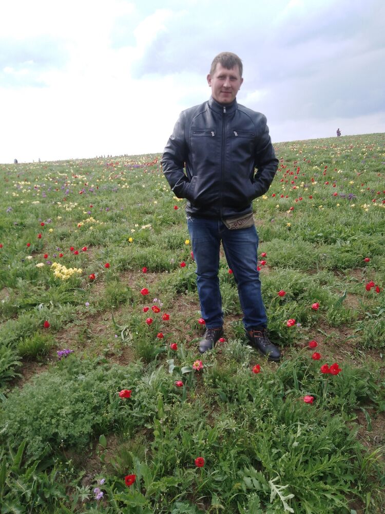  24010681  NIKOLAY, 35 ,    