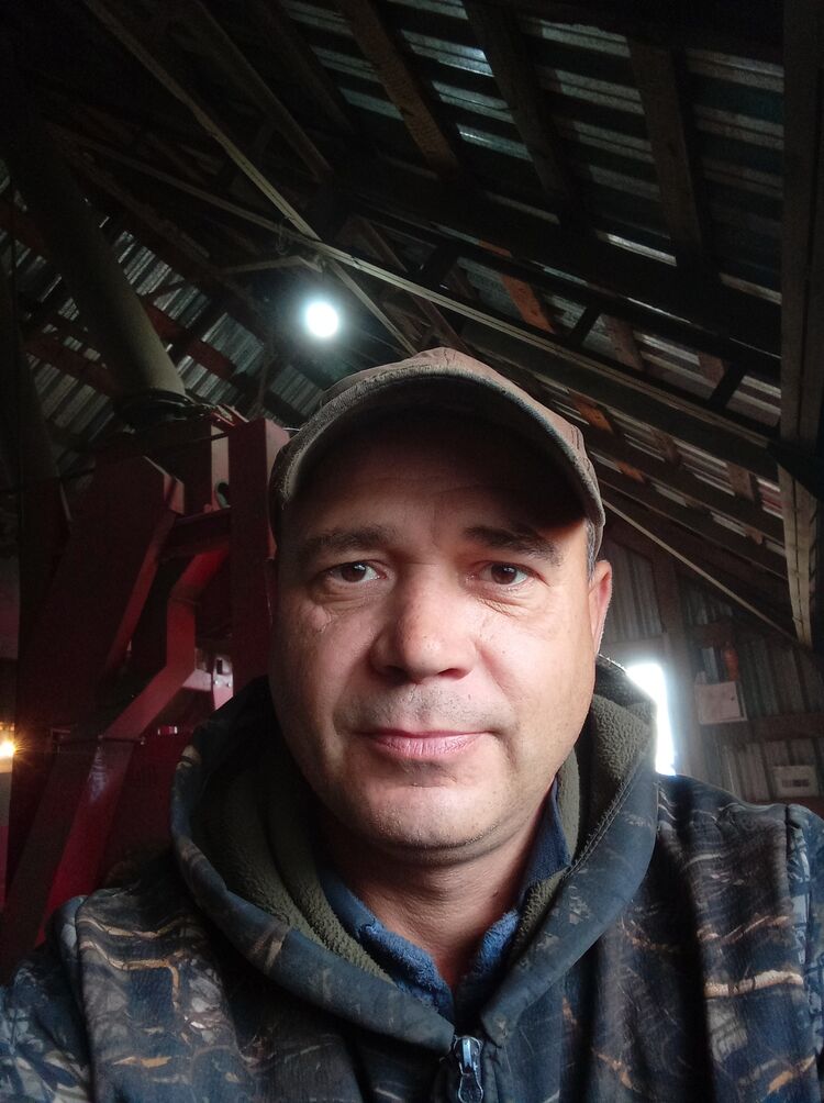  ,   Alex, 47 ,   ,   