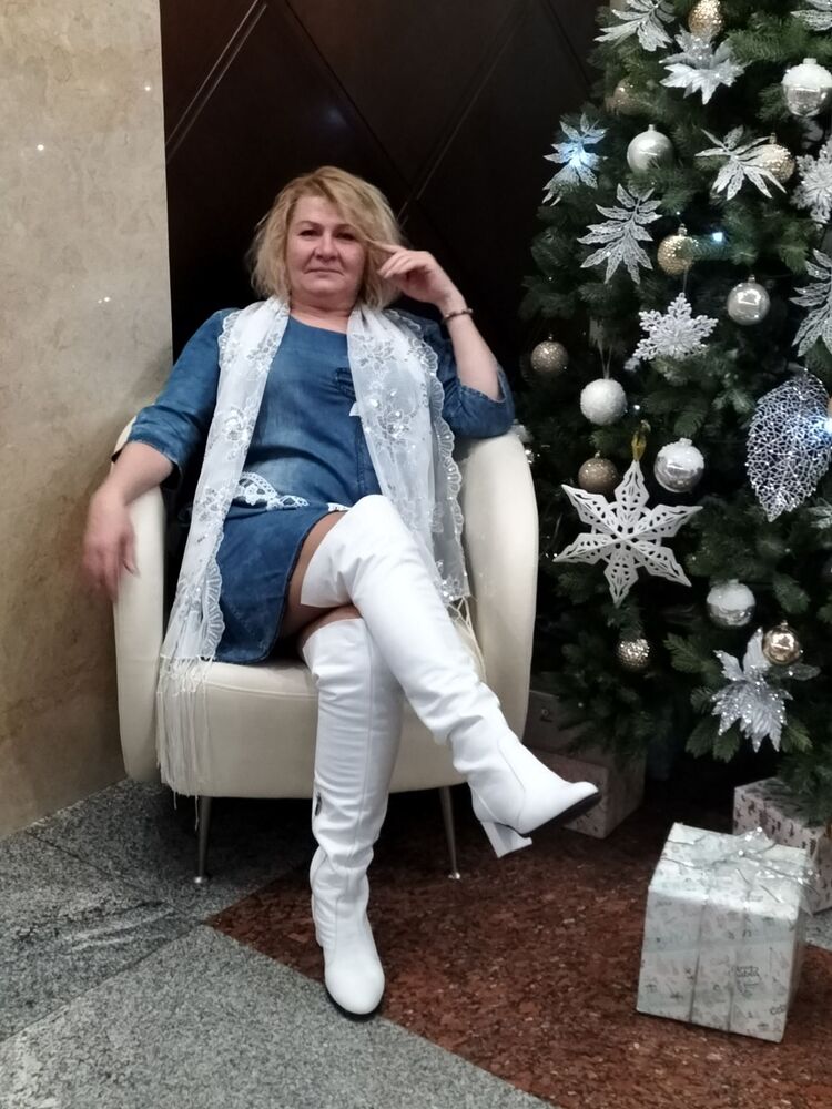  24882391  Vika, 48 ,    
