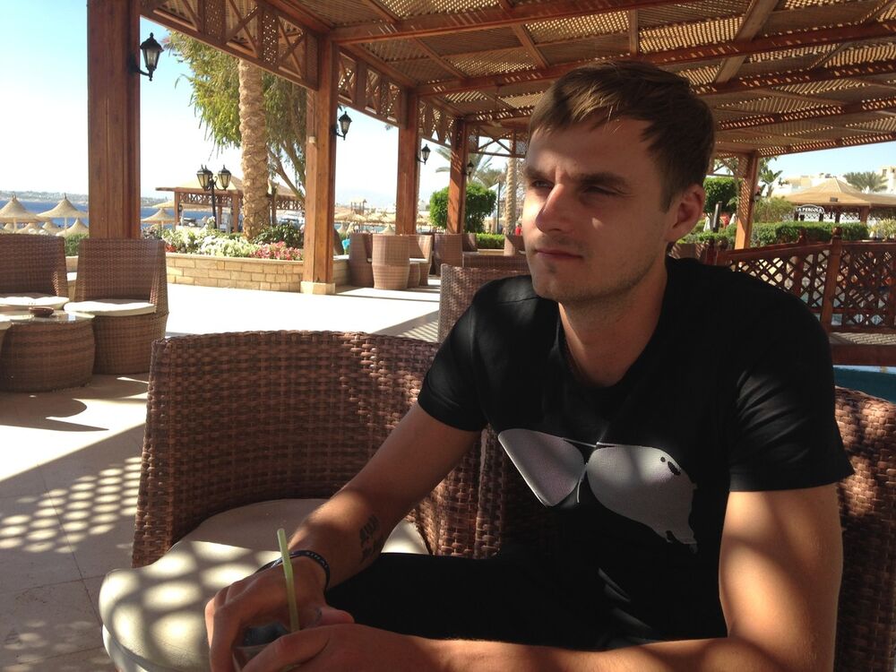  ,   Alex, 37 ,   ,   , c 