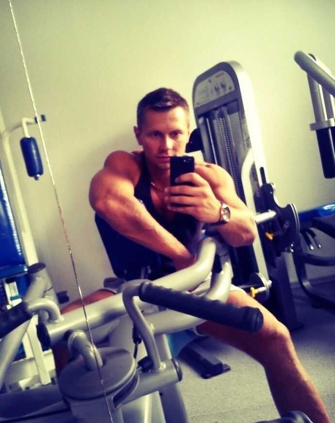  ,   Alex, 25 ,   ,   , c 