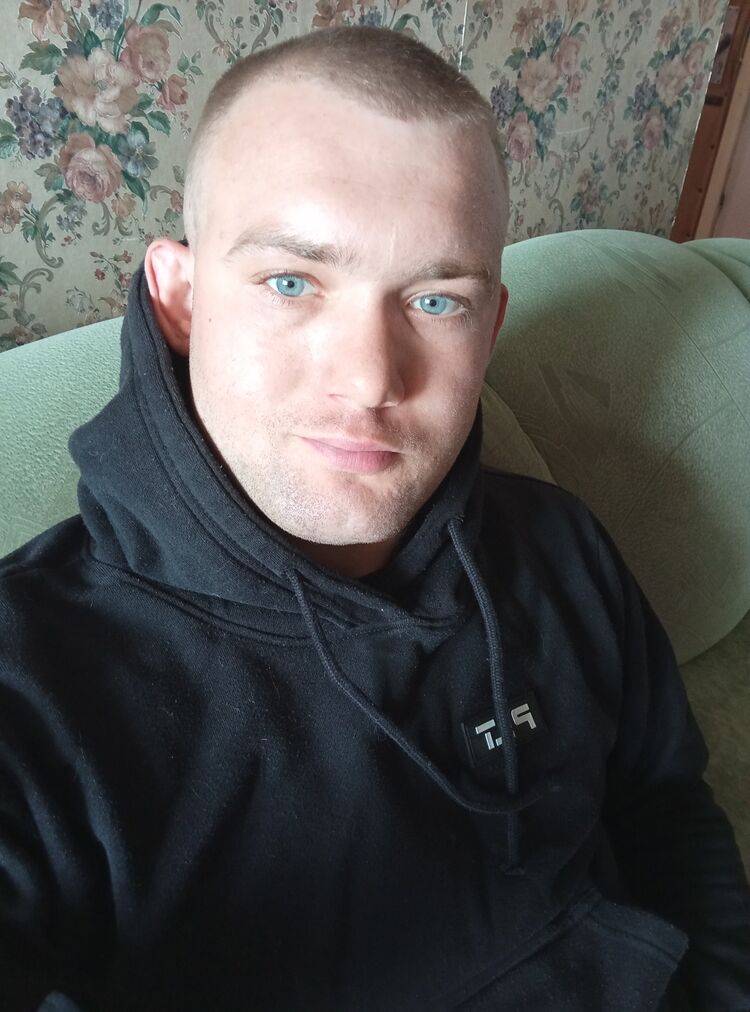  53494631  Maloi, 21 ,    