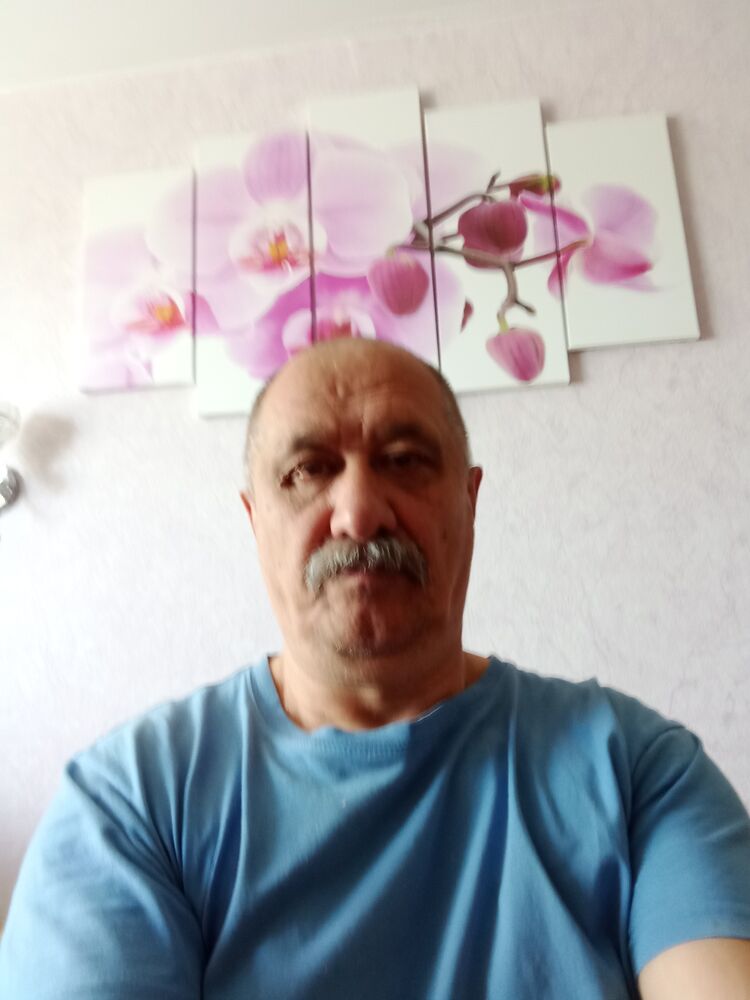  44142741  , 63 ,    