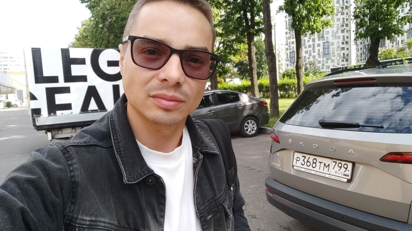  28085481  , 33 ,    