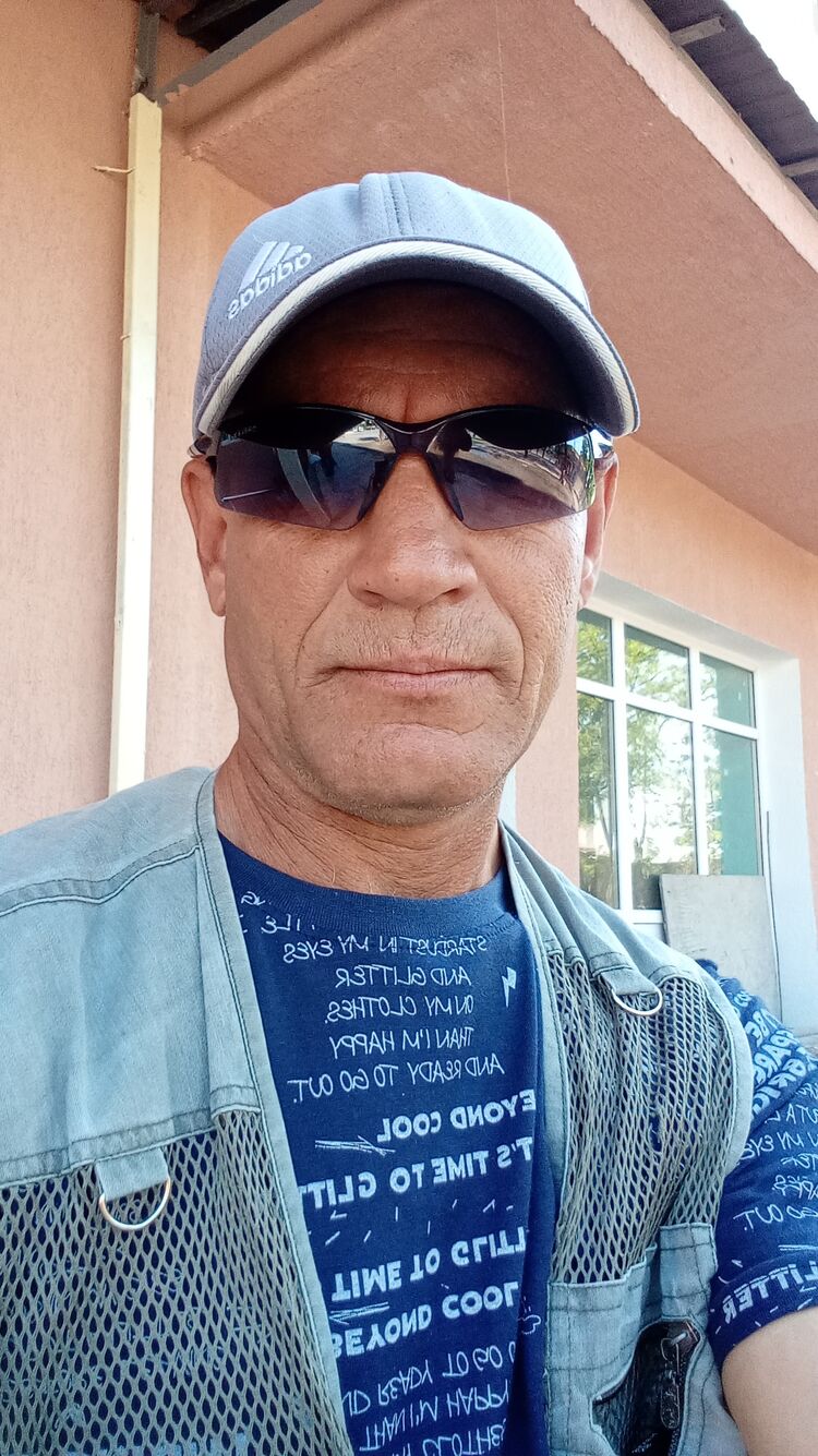  44631681  Igor, 49 ,    