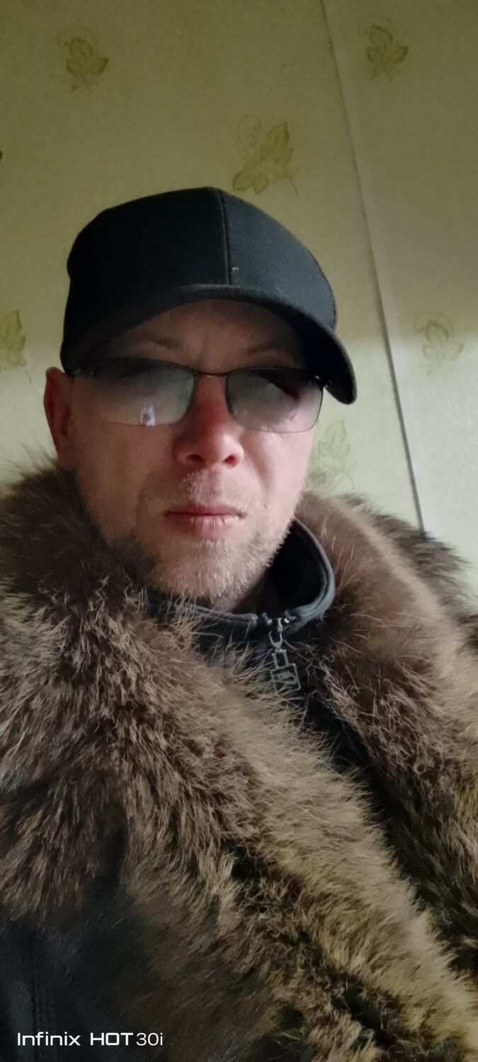  42360241  Andrey, 41 ,    