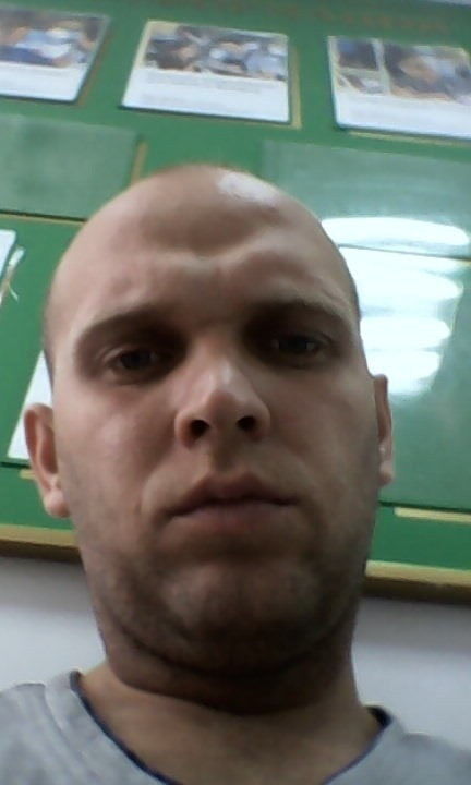  10436351  Sergei, 36 ,    