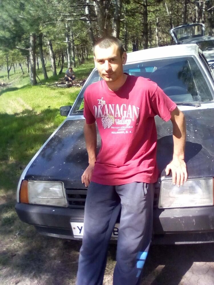  26058501  Nicu, 29 ,    
