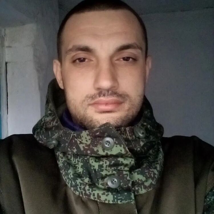  46121271  , 33 ,    