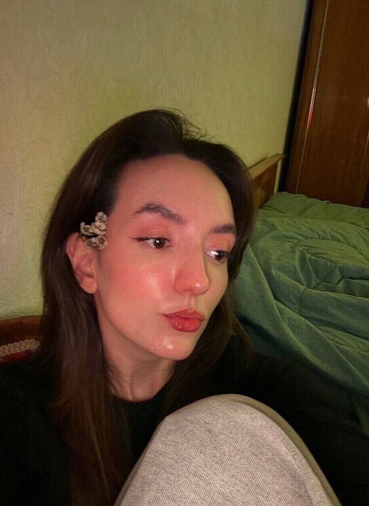  54748711  , 21 ,    --