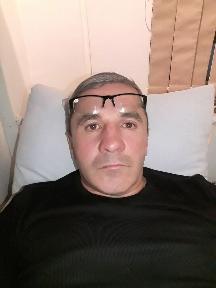  46717701  Rafael, 49 ,    