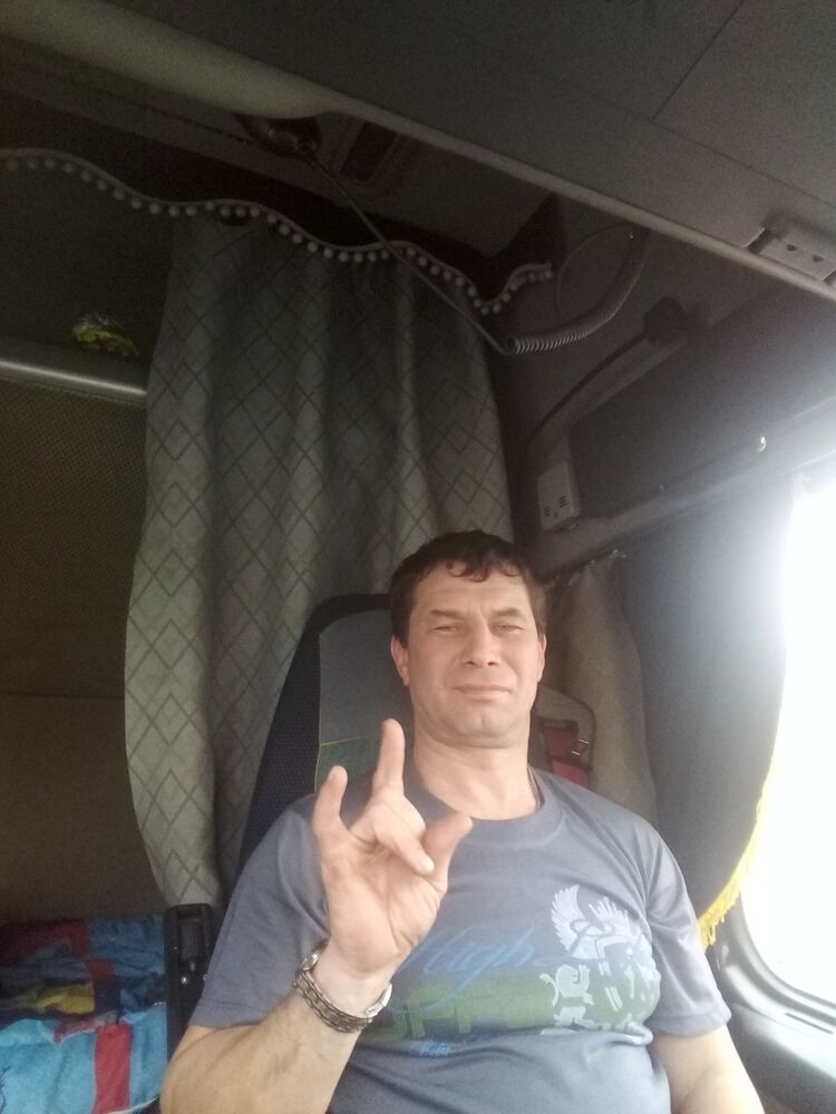  8903181  , 56 ,     