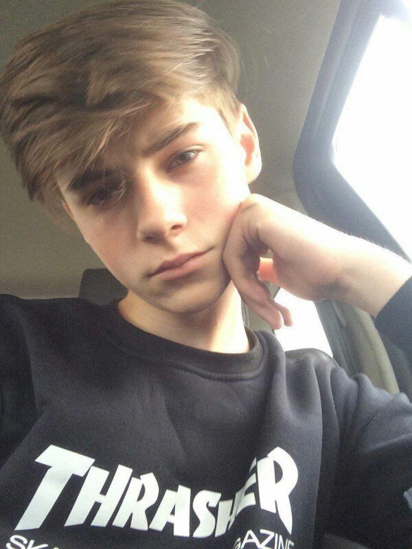  42523681  Gareev, 22 ,    