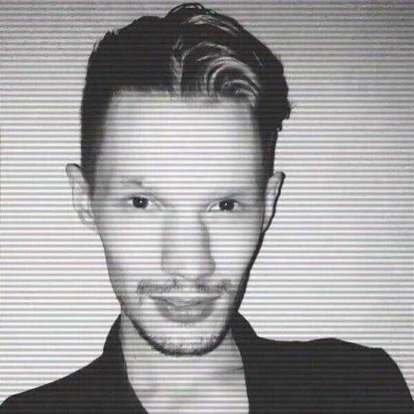  29212681  Artur, 31 ,    