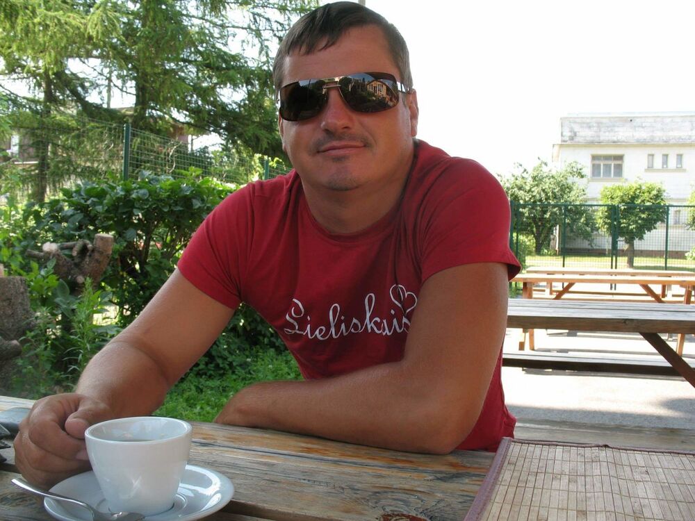  ,   Grantis, 42 ,     , c 
